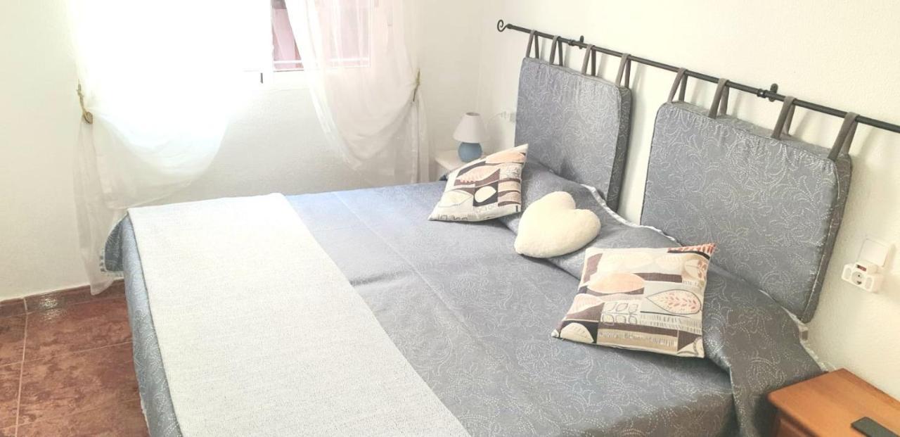 Apartamento Los Gases Торевиеха Екстериор снимка