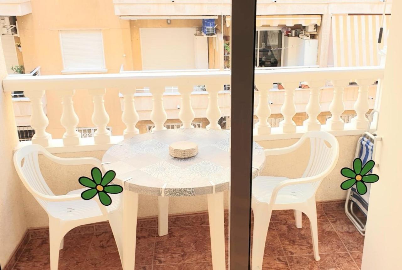 Apartamento Los Gases Торевиеха Екстериор снимка